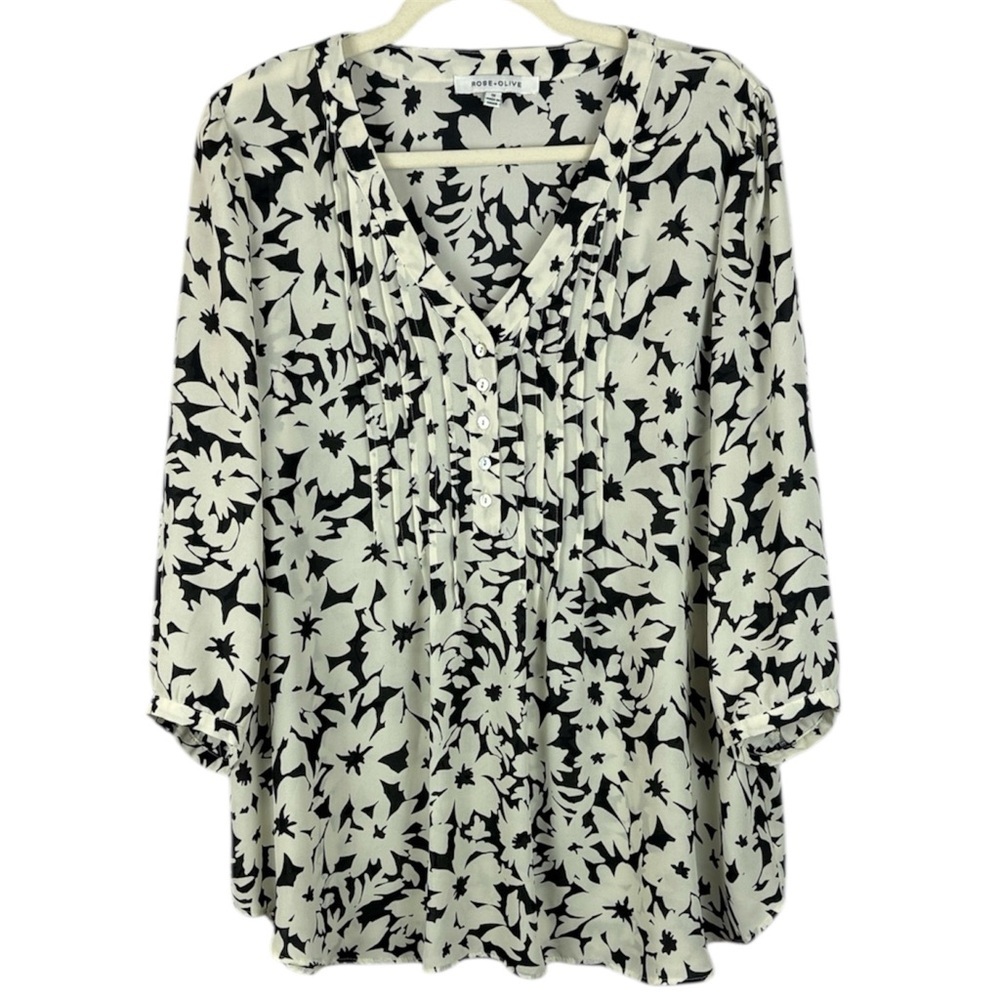 Rose & Olive Black White Floral Abstract V-Neck 3/4 Sleeve 1X Pintuck Blouse